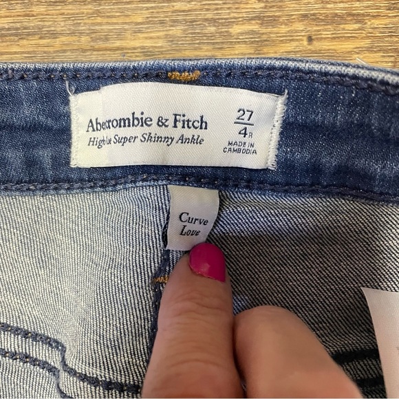 Abercrombie & Fitch High Rise Super Skinny Ankle Jeans 27/4R Curve Love Button - Picture 4 of 8